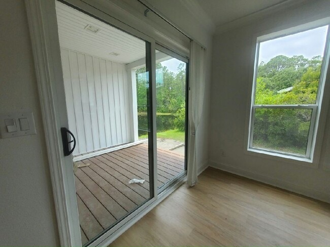 Building Photo - 5805 Mora Pl