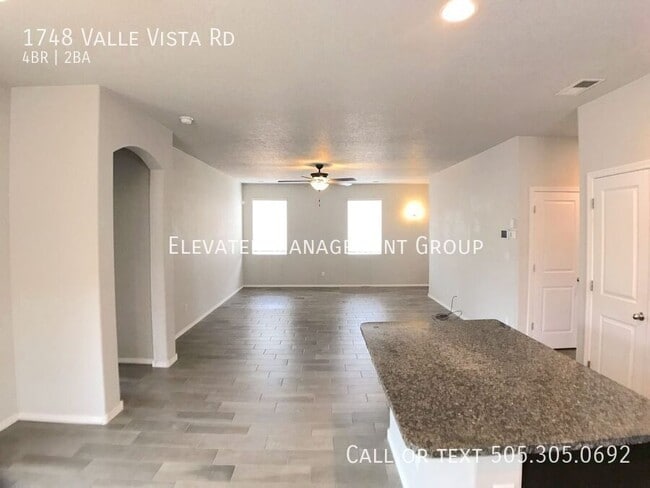 Building Photo - 1748 Valle Vista Rd NW