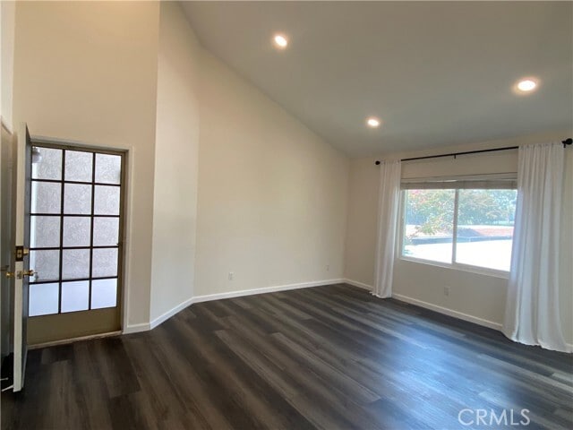 Building Photo - 302 Lemon Grove