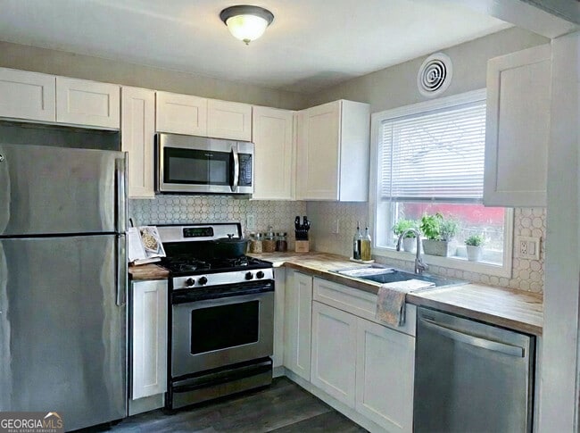 Building Photo - 3730 Clovis Ct NW