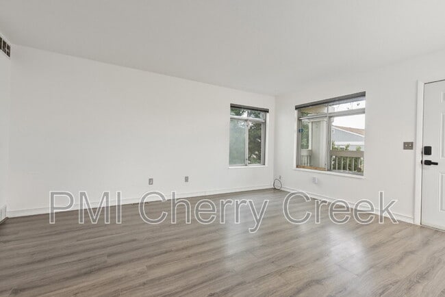 Building Photo - 8773 Chase Dr