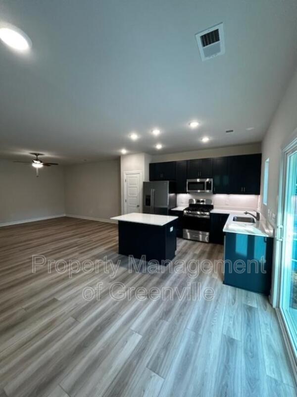 Building Photo - 131 Callen Dr