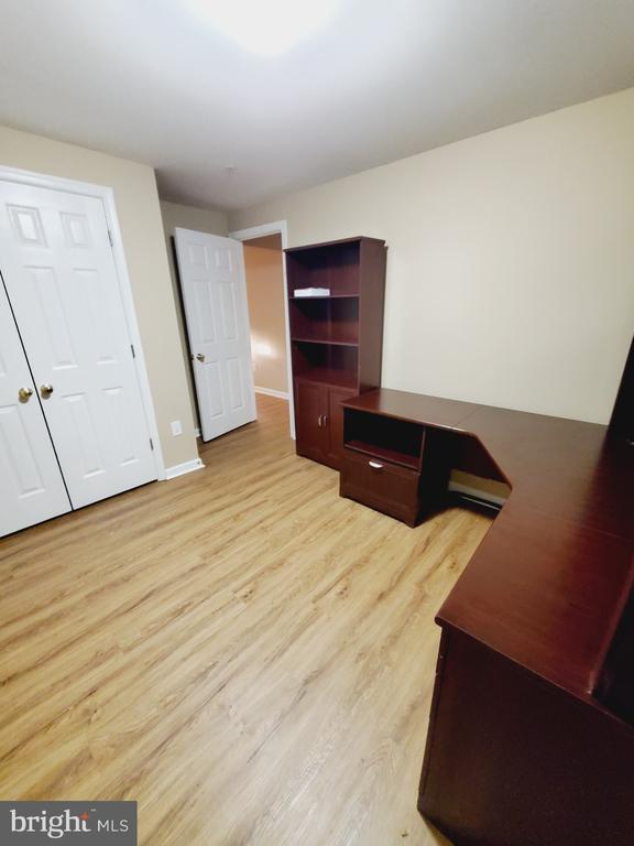 Building Photo - 9365 Owings Choice Ct