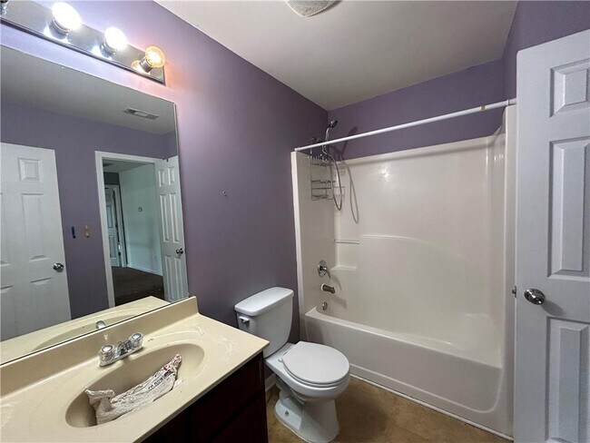 Building Photo - 1040 Baltic Way