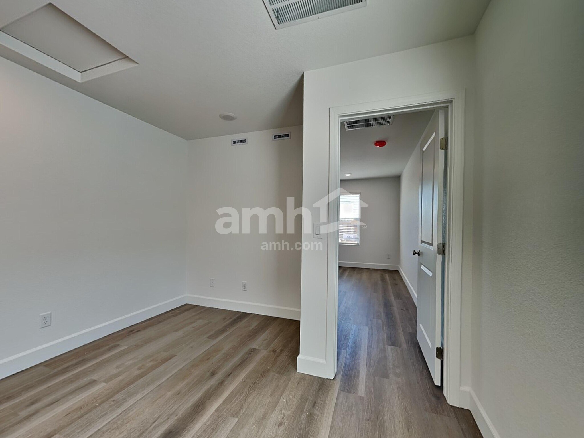 Building Photo - 10530 Lagaspi Dr