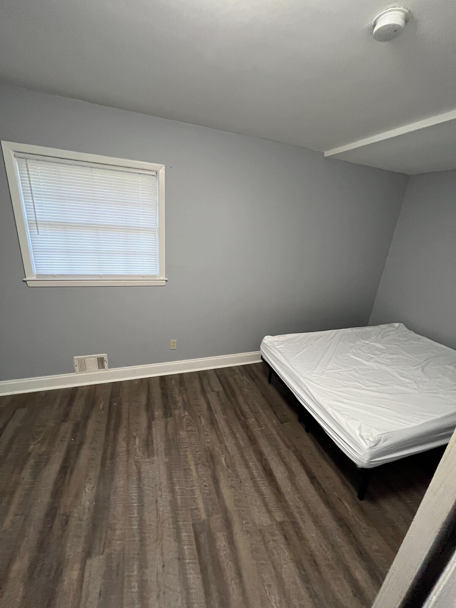 Building Photo - 1720 Danrich Dr