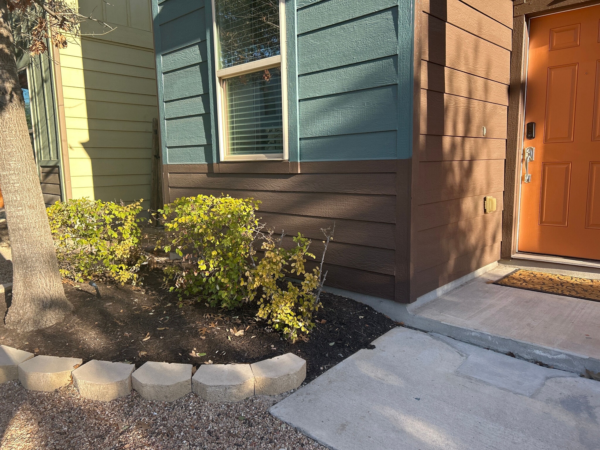 Building Photo - Room in Condo on Red Bud Ridge Ln