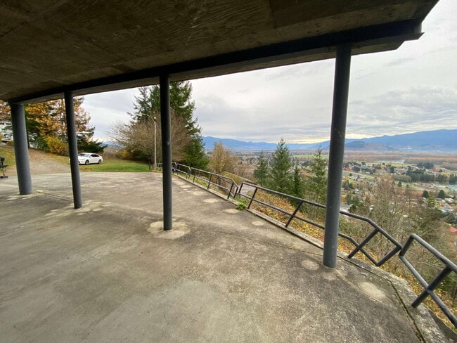 Building Photo - Spacious 2-Bed, 2-Bath Duplex Retreat Over...