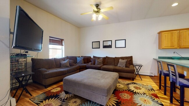 Building Photo - 218 Cynthia Loop NW