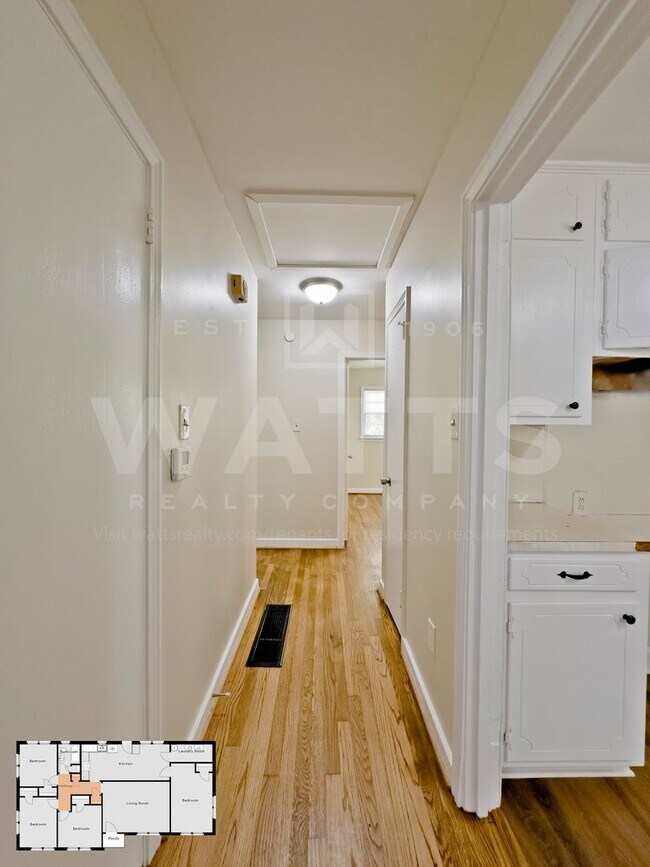 Building Photo - 4-Bedroom 1-Bath House in Killough Springs...