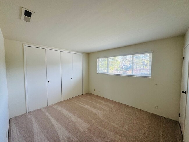 Building Photo - Nice Two-Story in Desired Northgate Neighborhood Available Now!