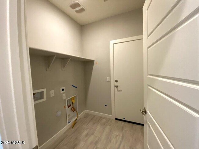 Building Photo - 976 E White Wing Dr