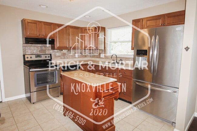 Building Photo - 3201 Brooks Ave