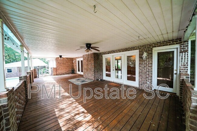 Building Photo - 165 Battleground Rd