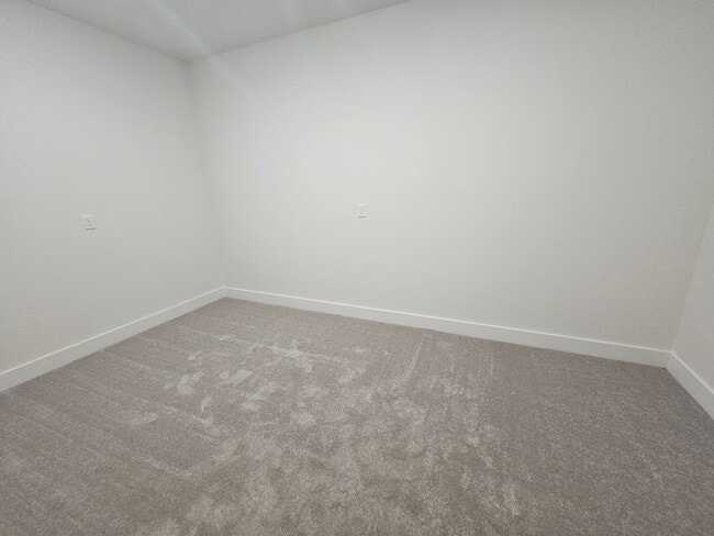 Building Photo - 7233 Havenwood Dr