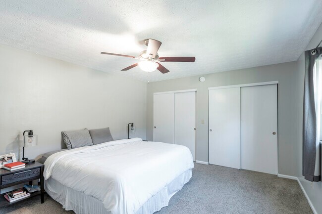 Master Bedroom - 67 Groton Dr