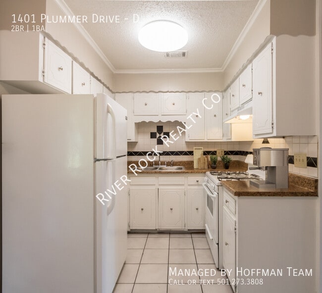 Building Photo - 1401 Plummer St