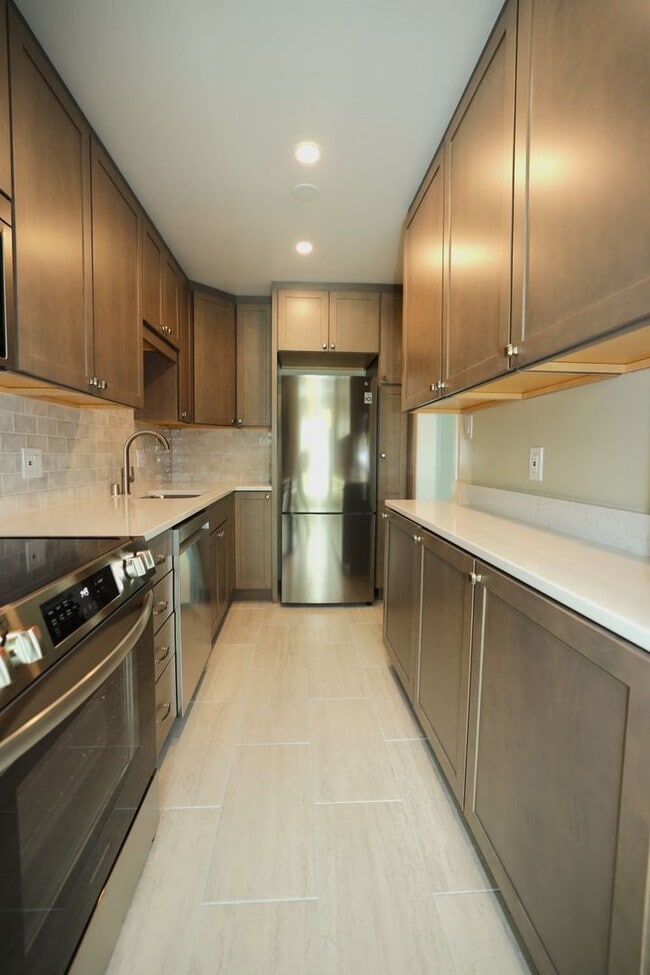 Building Photo - Gorgeous 1 bedroom/1 bath Condo in San Mat...
