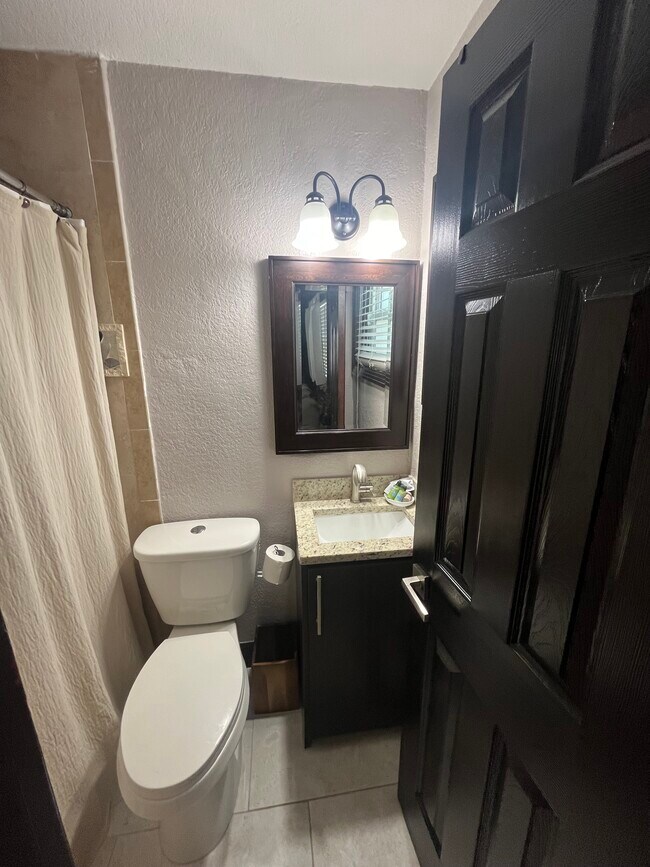 Building Photo - 1270 Riverbreeze Blvd