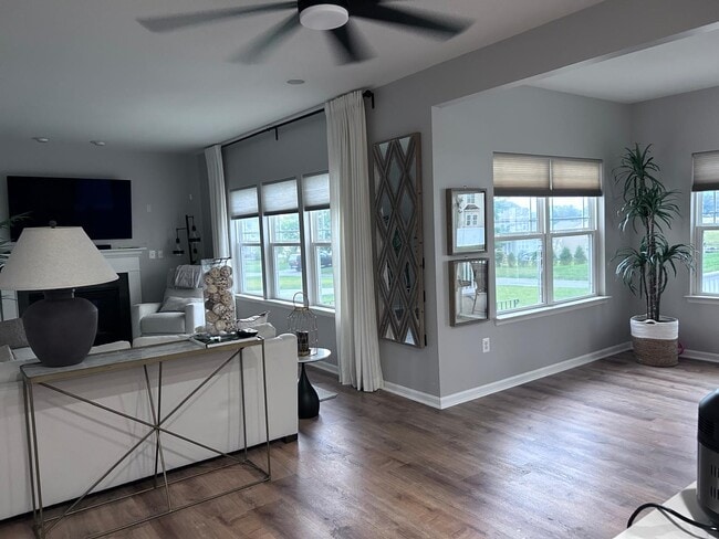 Building Photo - 75 Livie Ln