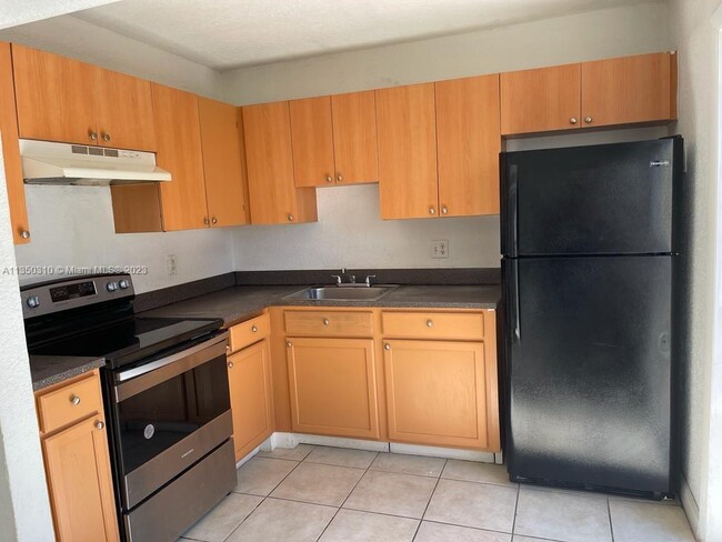 Primary Photo - 4750 NW 9th Dr