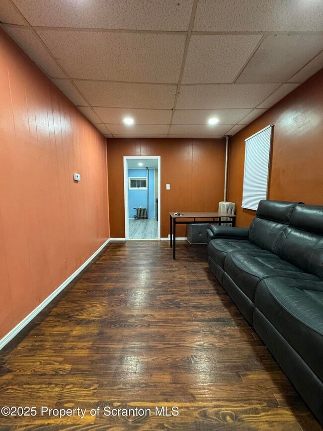 Building Photo - 618 Deacon St