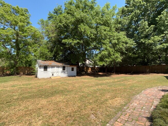 Building Photo - 1009 Ariel Ct