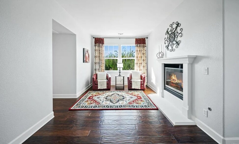 Building Photo - 6839 Helenite Pl