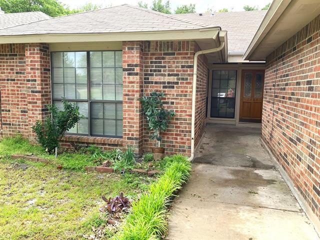 Building Photo - 2404 Sutton Dr