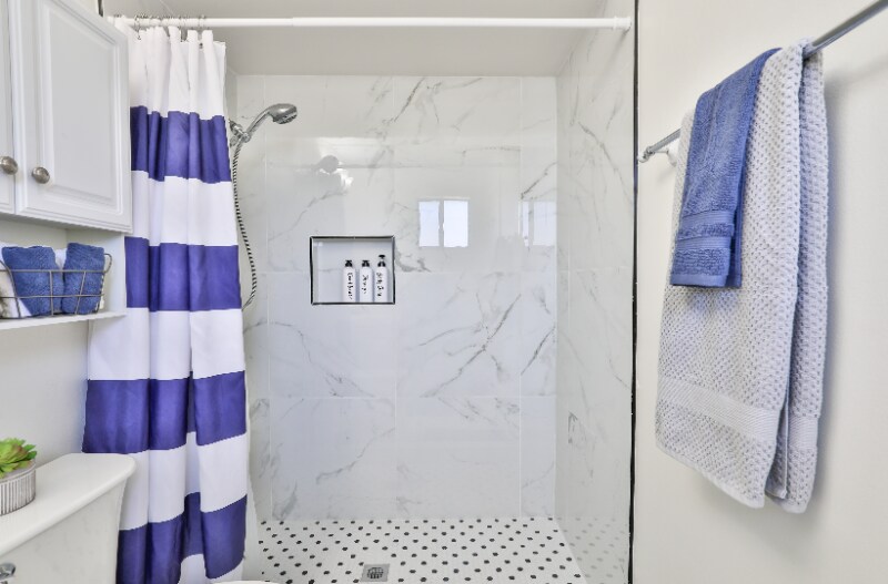 Building Photo - 531 W Del Campo Ave