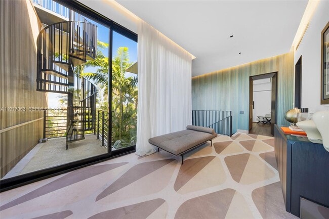 Building Photo - 200 W Rivo Alto Dr