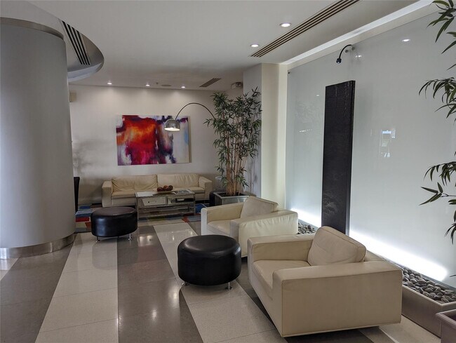 Building Photo - 3001 S Ocean Dr