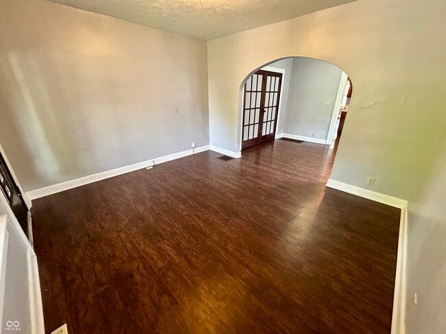 Building Photo - 909 N Emerson Ave