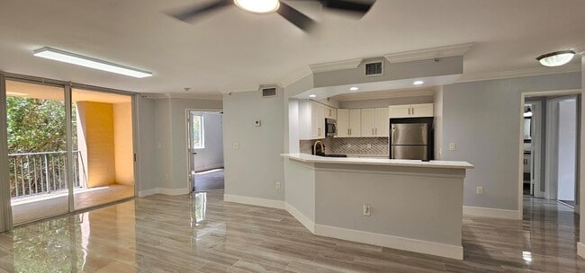 Building Photo - 400 Scotia Dr