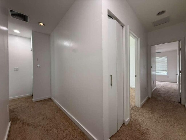 Building Photo - 3563 NW 13th St