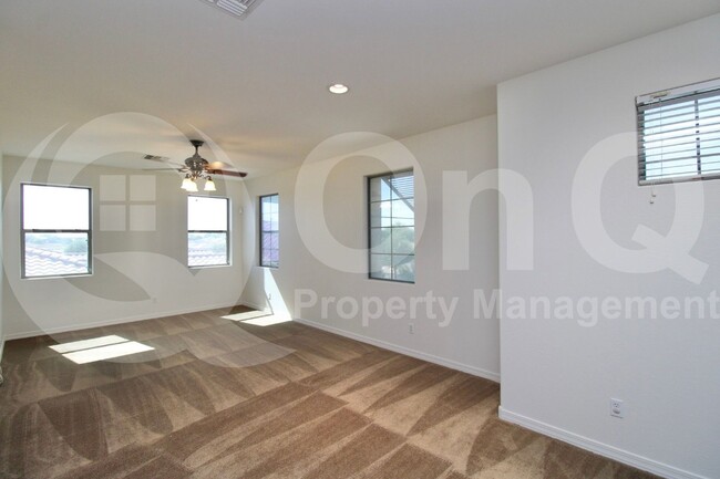 Building Photo - 3929 E Tonto Pl