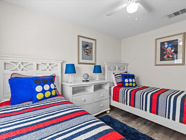 Building Photo - 113 Pompano Beach Dr