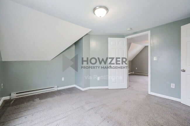 Building Photo - 4 E Broadway