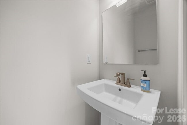 Building Photo - 424 Music Hall Wy