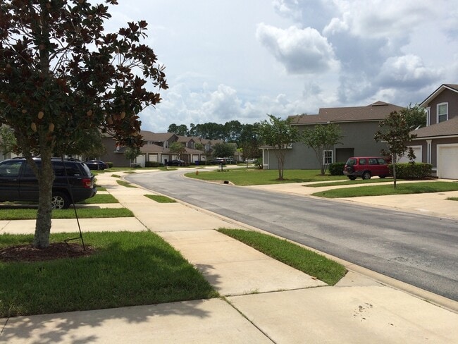 Building Photo - ** Coming SOON"  End Unit in Gables at Win...