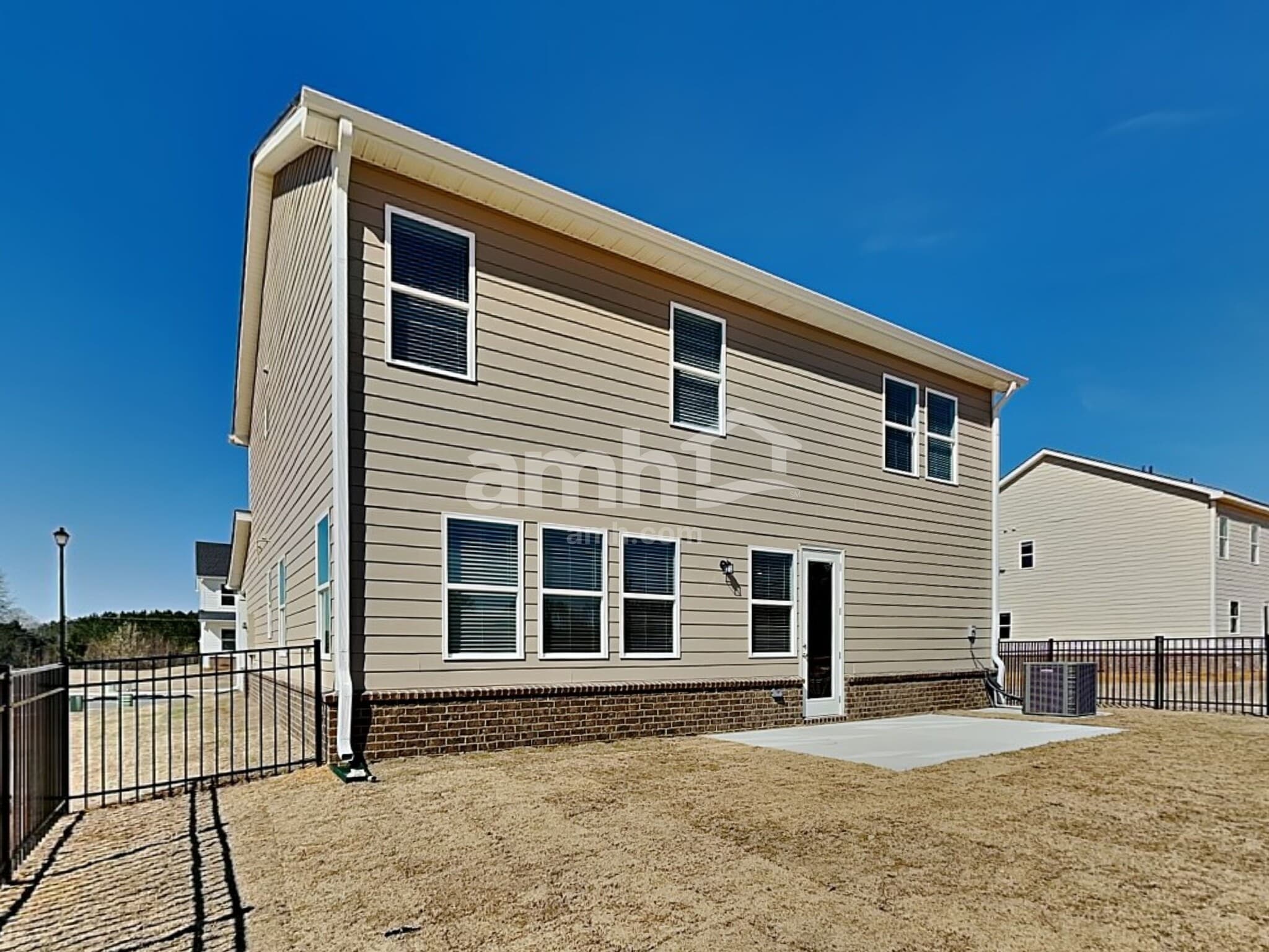 Building Photo - 212 Chase Ln