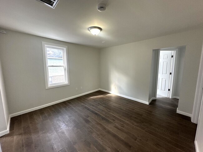 Building Photo - 21 Talmage Ave