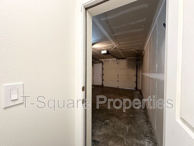 Building Photo - 8443 Delridge Wy SW