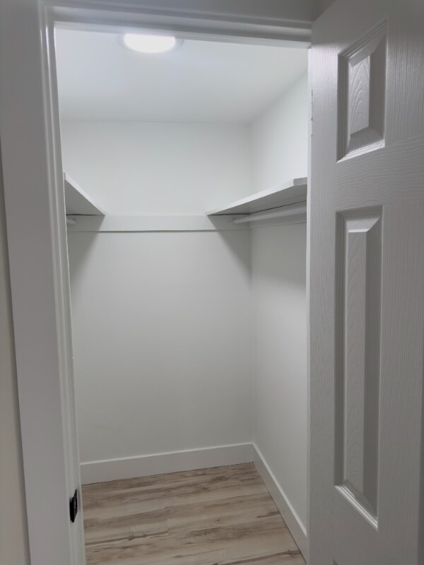 Building Photo - 10018 Jeanes St