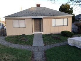 Building Photo - 4008 37th Ave SW