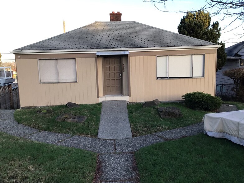 Street view main entry - 4008 37th Ave SW