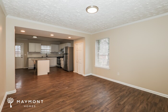 Building Photo - 1684 Regency Pl