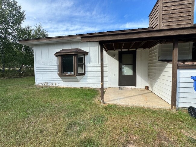 Primary Photo - 4945 Jackpine Rd NW