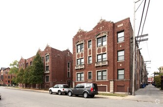 Building Photo - 4455 S. Greenwood Avenue