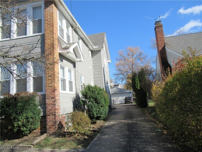 Building Photo - 1343 Churchill Rd